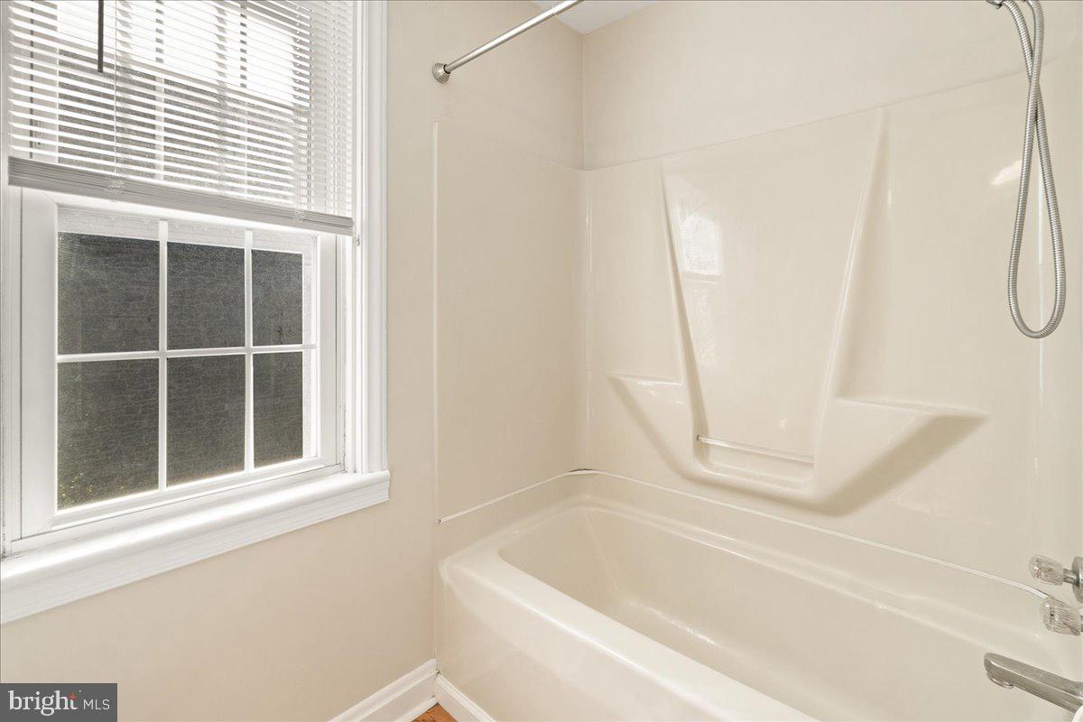 BRUNSWICK - Residential