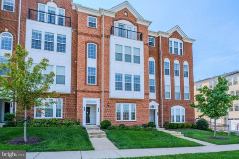 Photo of 42677 Wardlaw Terrace, ASHBURN, VA 20147 (MLS # VALO2135206)