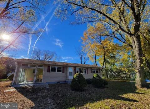 8608 Linton Hall Road, Bristow, VA MLS: VAPW2083758