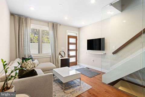 610 S 7TH STREET PHILADELPHIA PA 19147