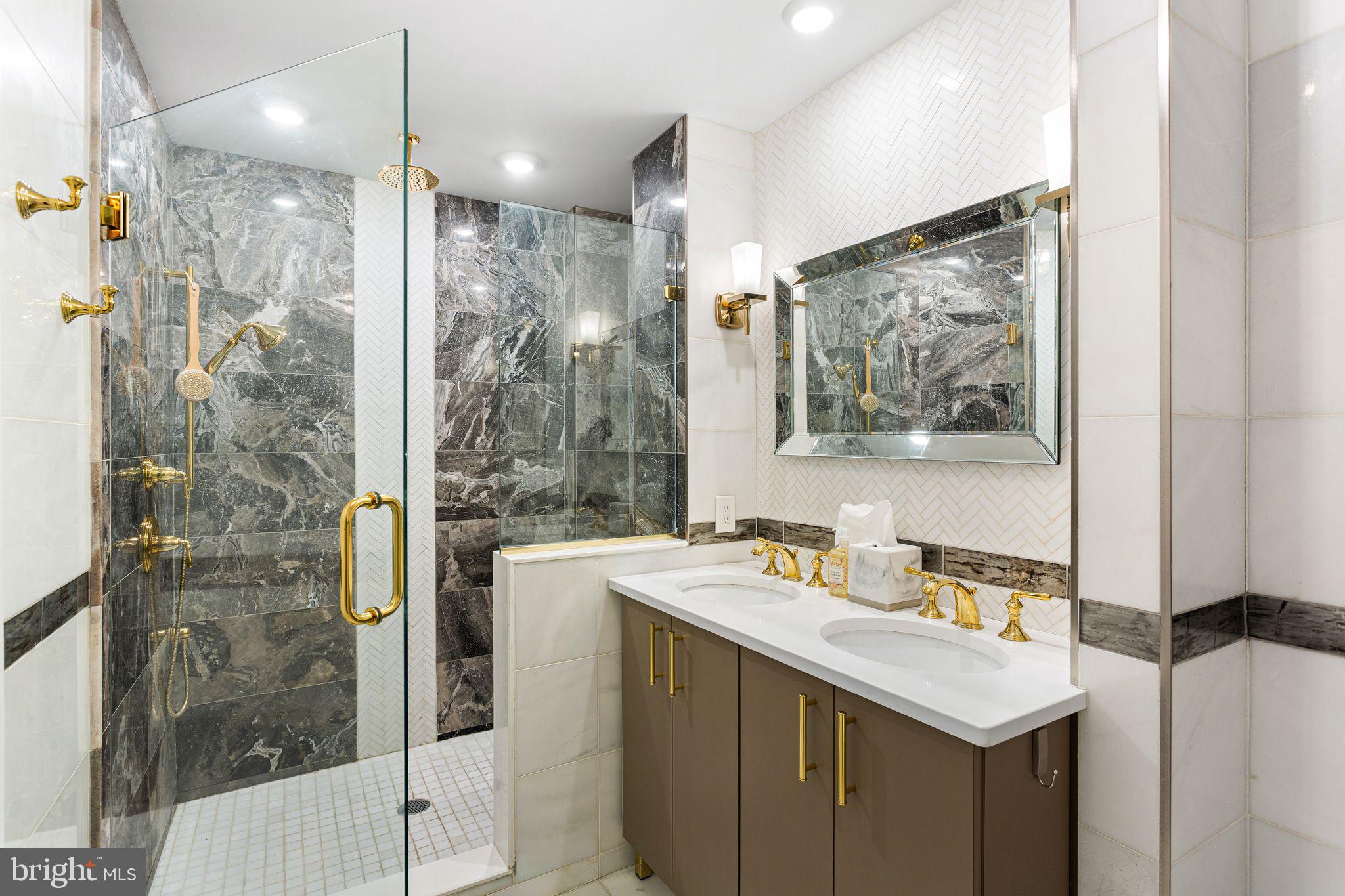 BELLA VISTA - Residential