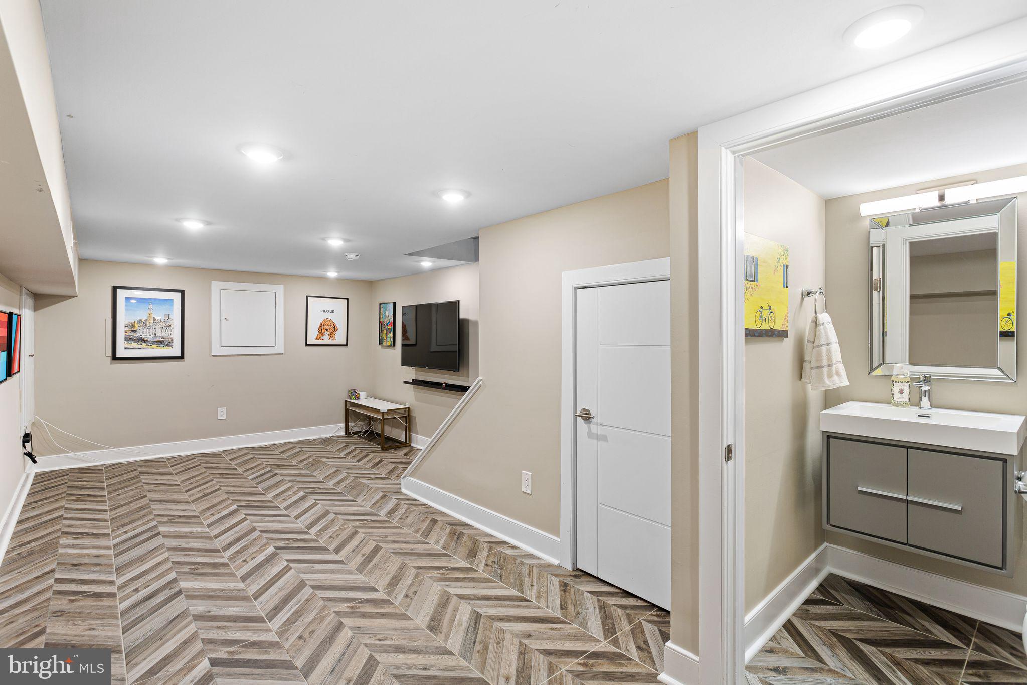 BELLA VISTA - Residential