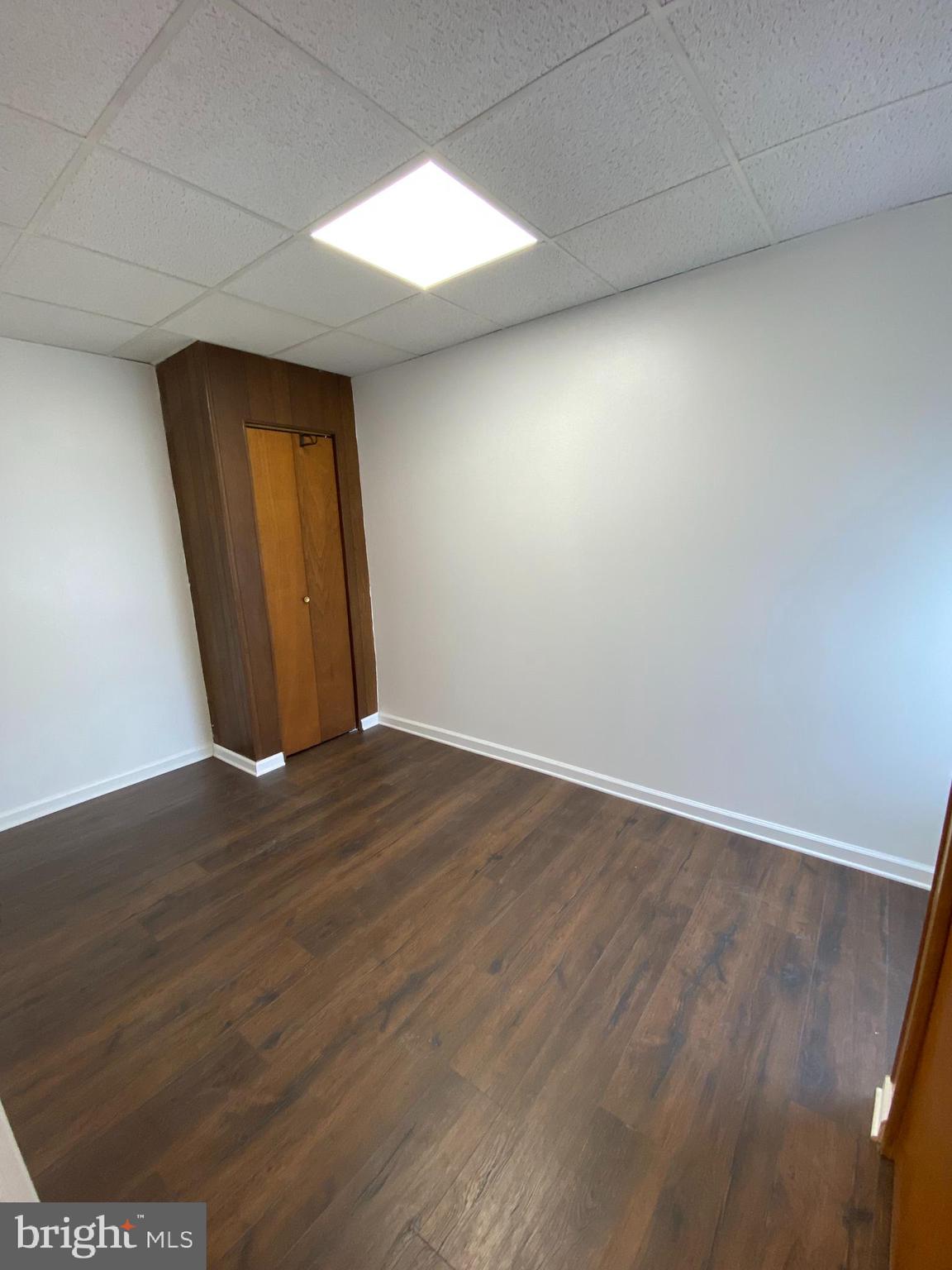 PORT RICHMOND - Residential Lease