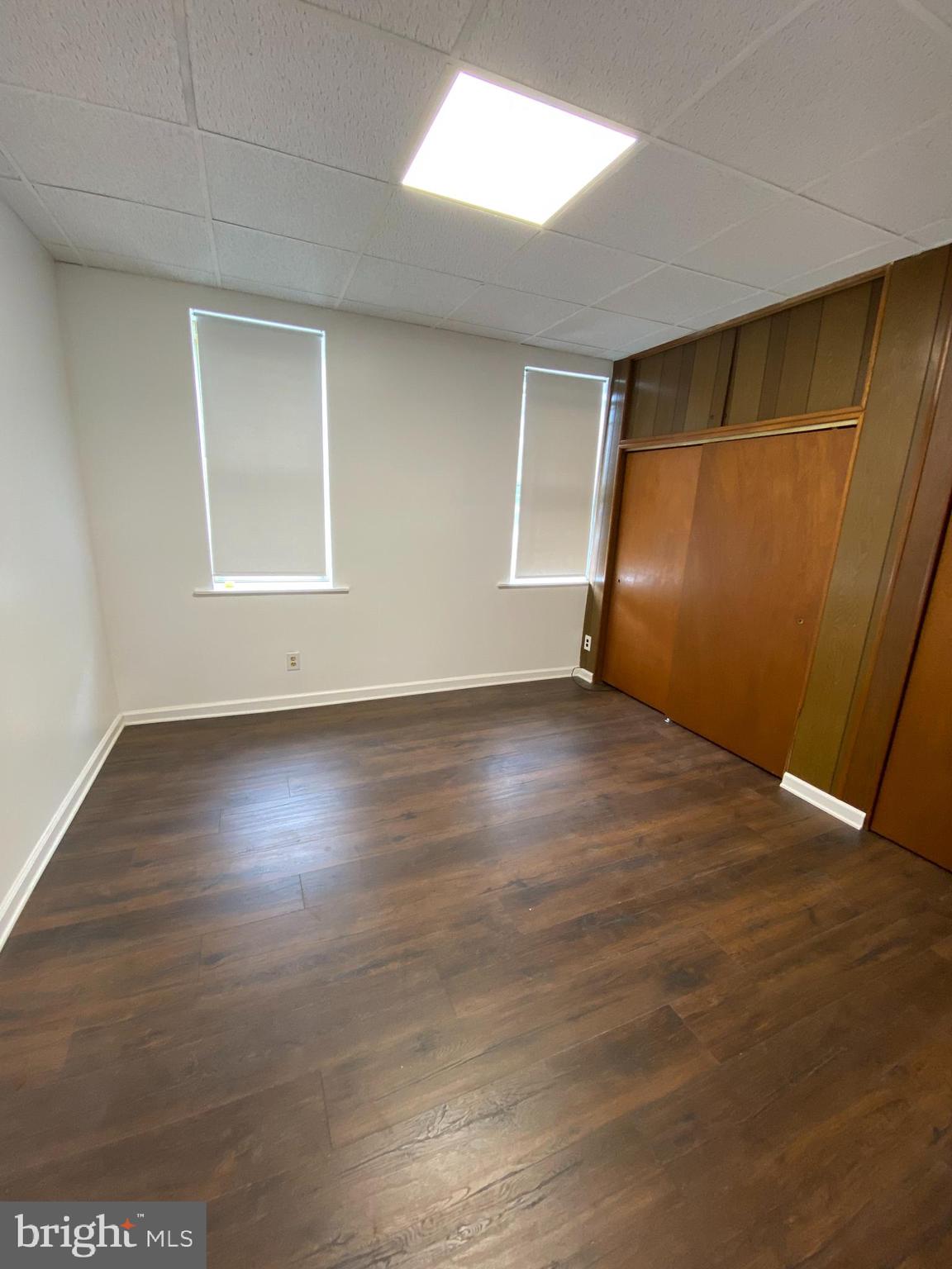 PORT RICHMOND - Residential Lease