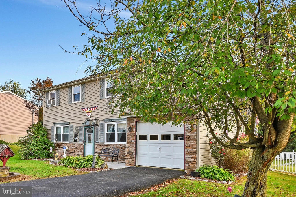 Photo of 4096 Hilltop Drive, MOUNT JOY, PA 17552 (MLS # PALA2097184)