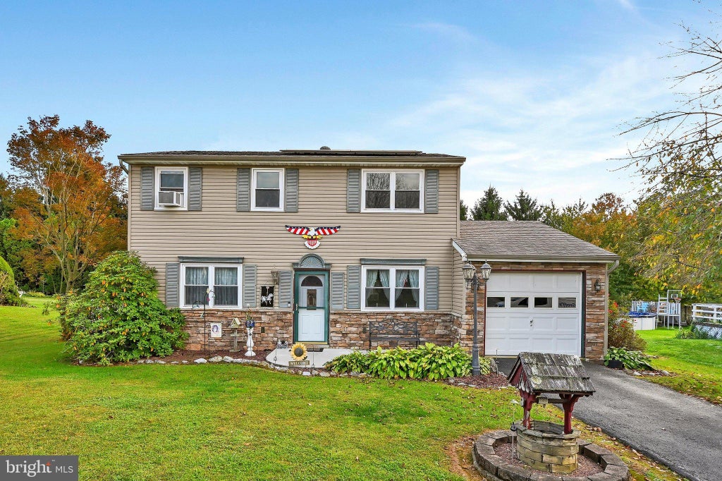 Photo of 4096 Hilltop Drive, MOUNT JOY, PA 17552 (MLS # PALA2097184)