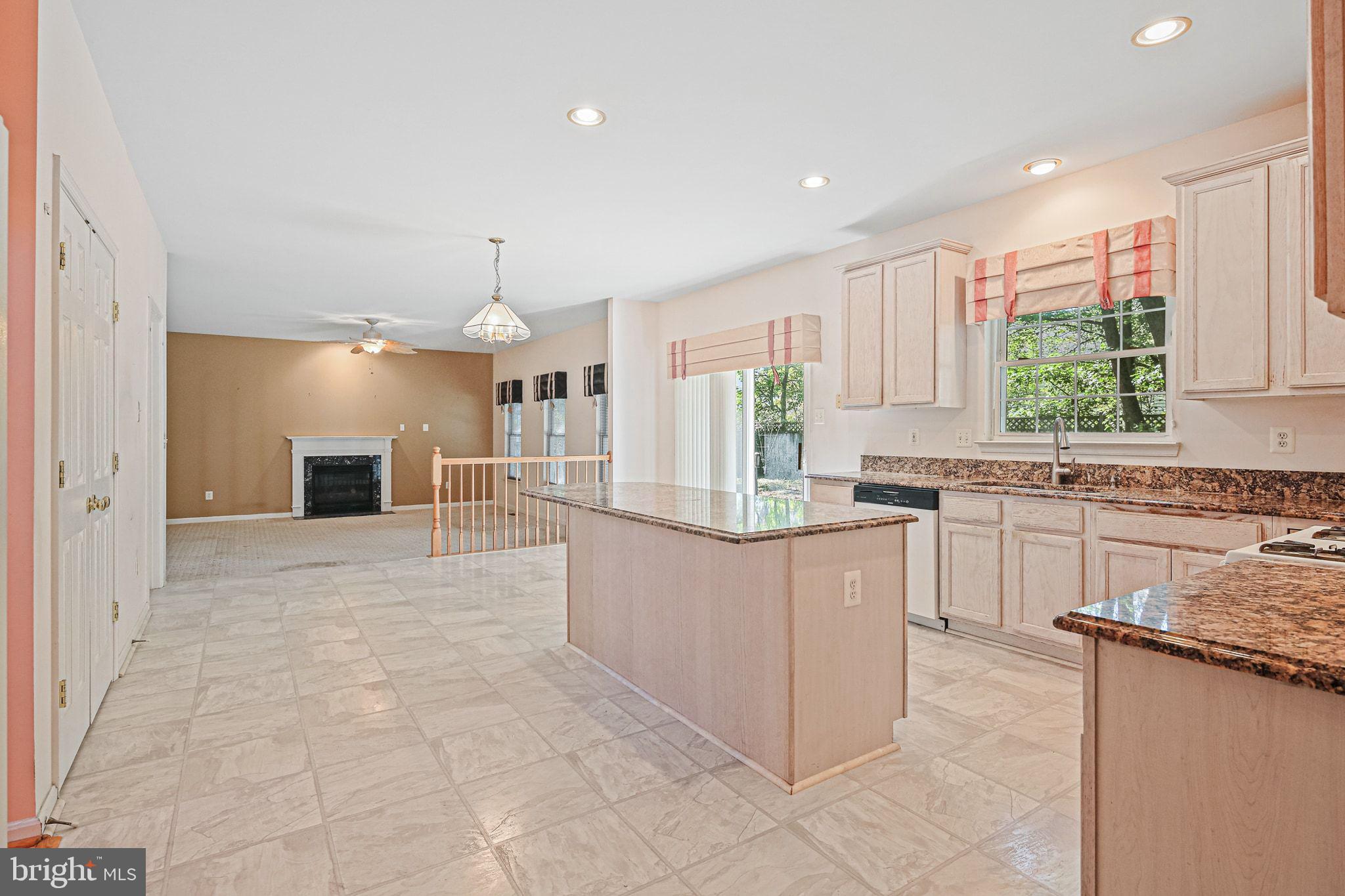 DISNEY ESTATES - Residential