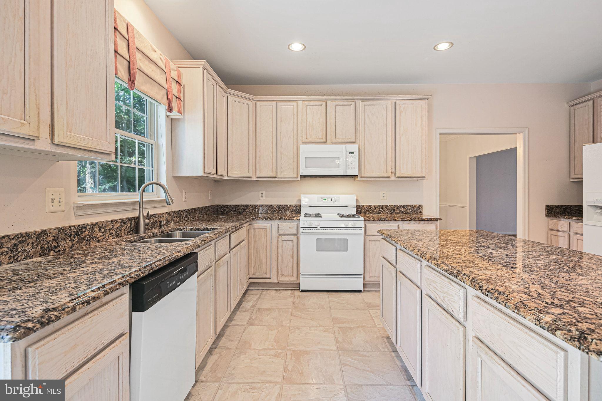 DISNEY ESTATES - Residential