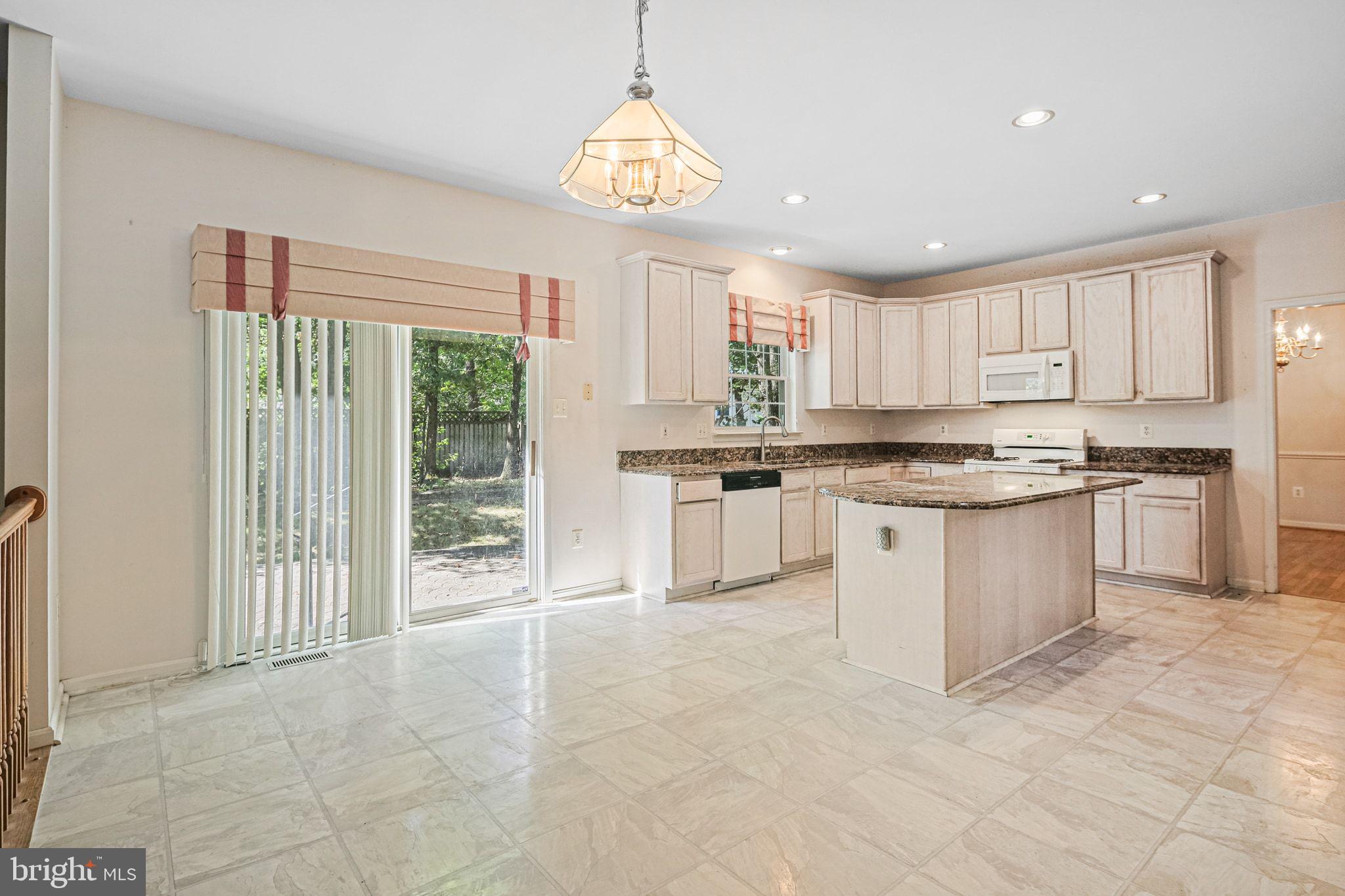 DISNEY ESTATES - Residential