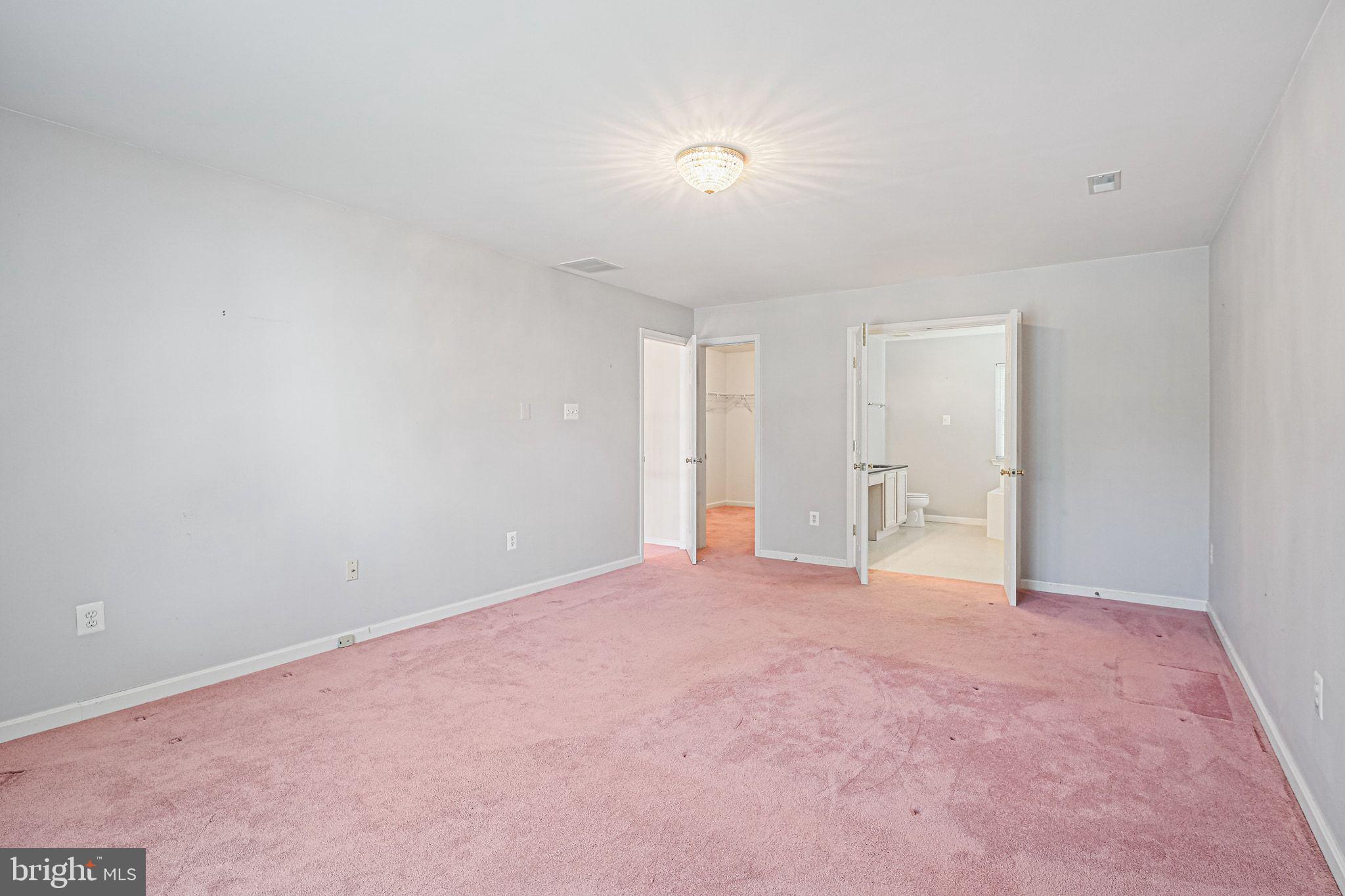 DISNEY ESTATES - Residential