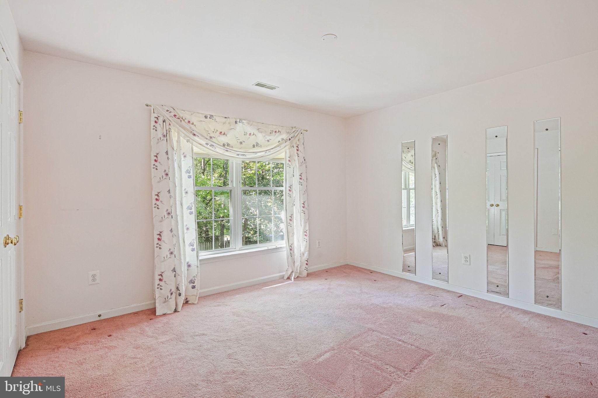 DISNEY ESTATES - Residential