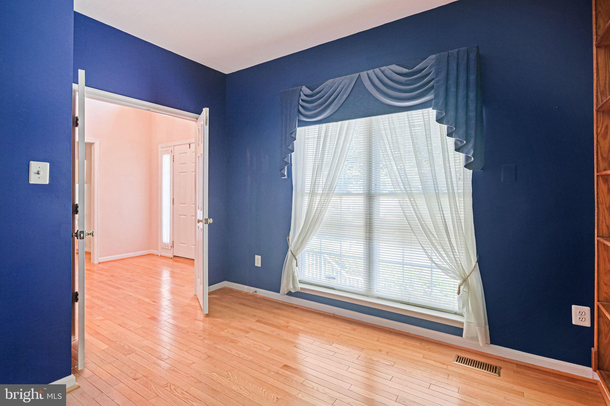 DISNEY ESTATES - Residential