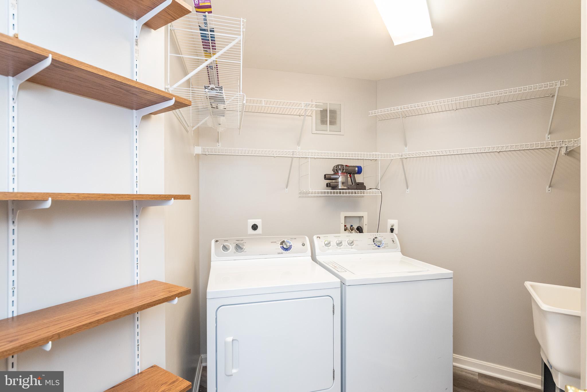 TAYLOR RIDGE CONDOMINIUMS - Residential