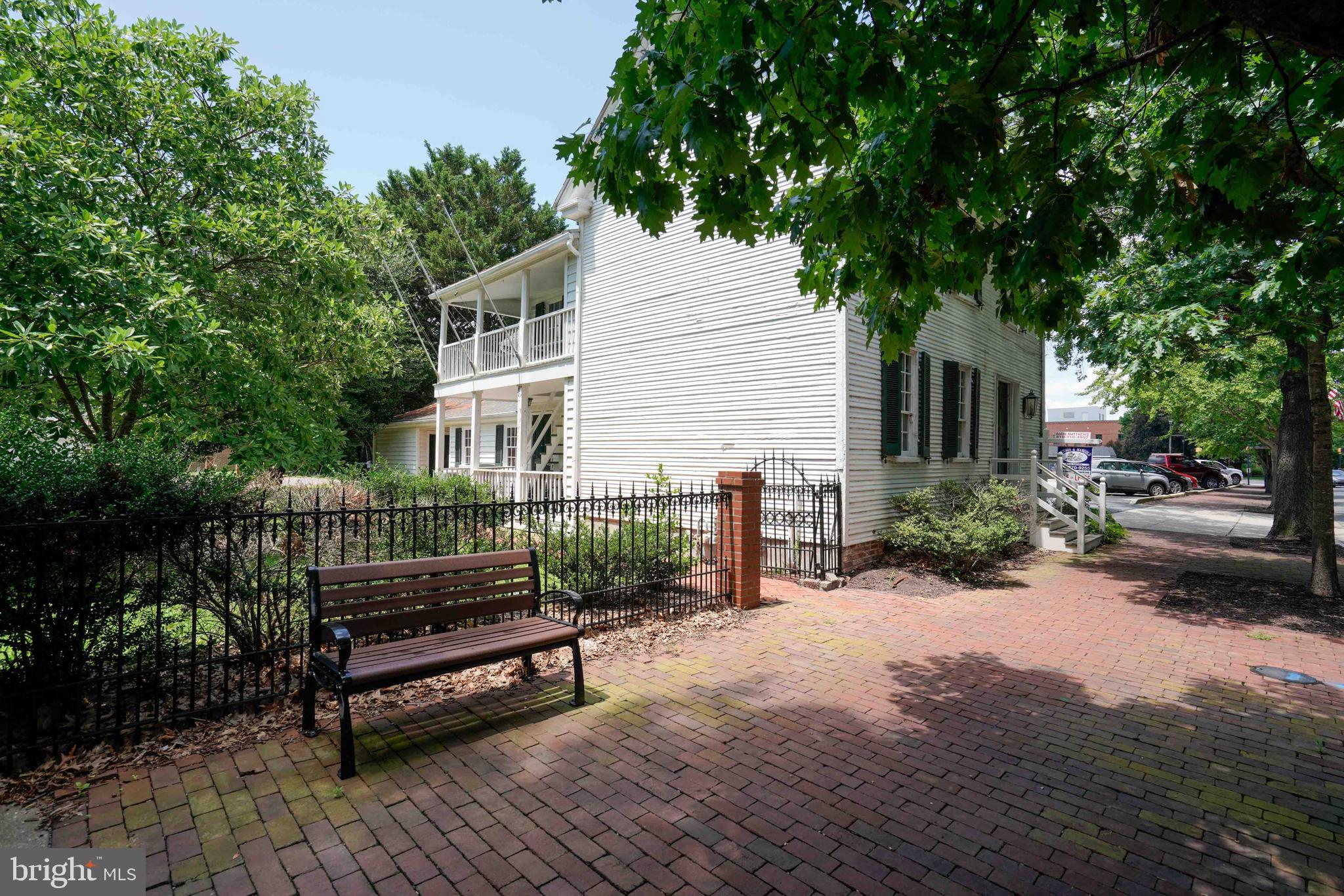 133 N WASHINGTON STREET
