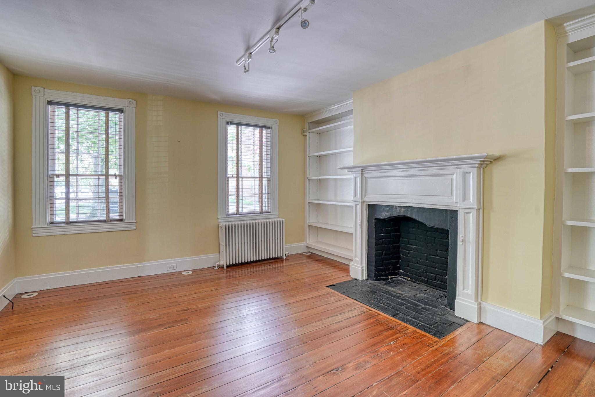 HISTORIC DISTRICT EASTON - Residential