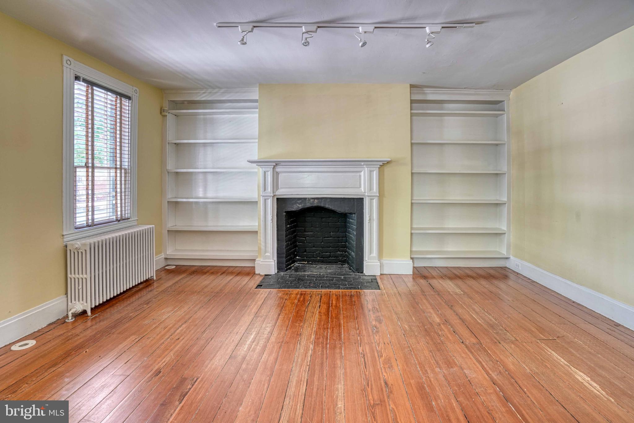 HISTORIC DISTRICT EASTON - Residential