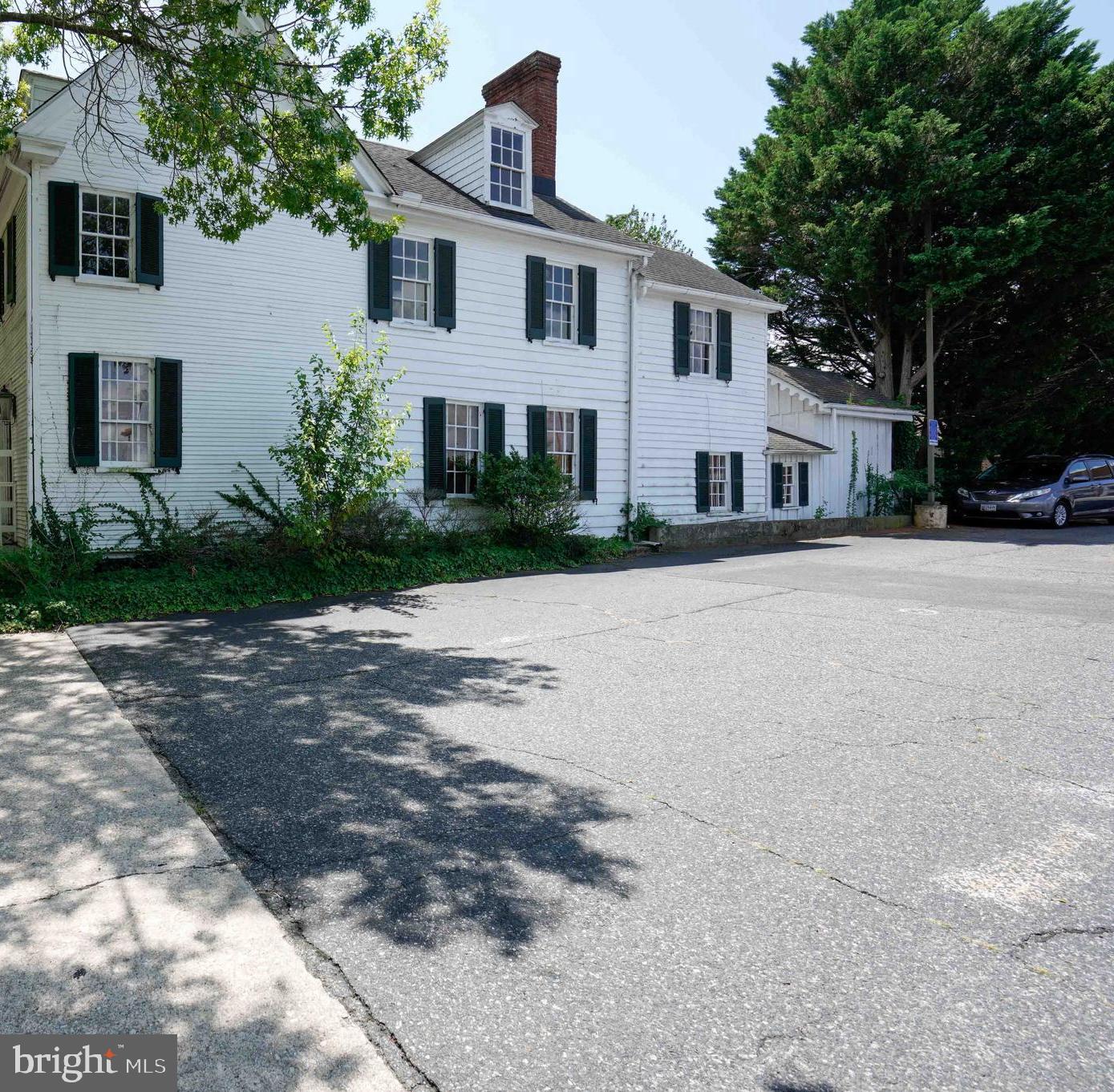 133 N WASHINGTON STREET