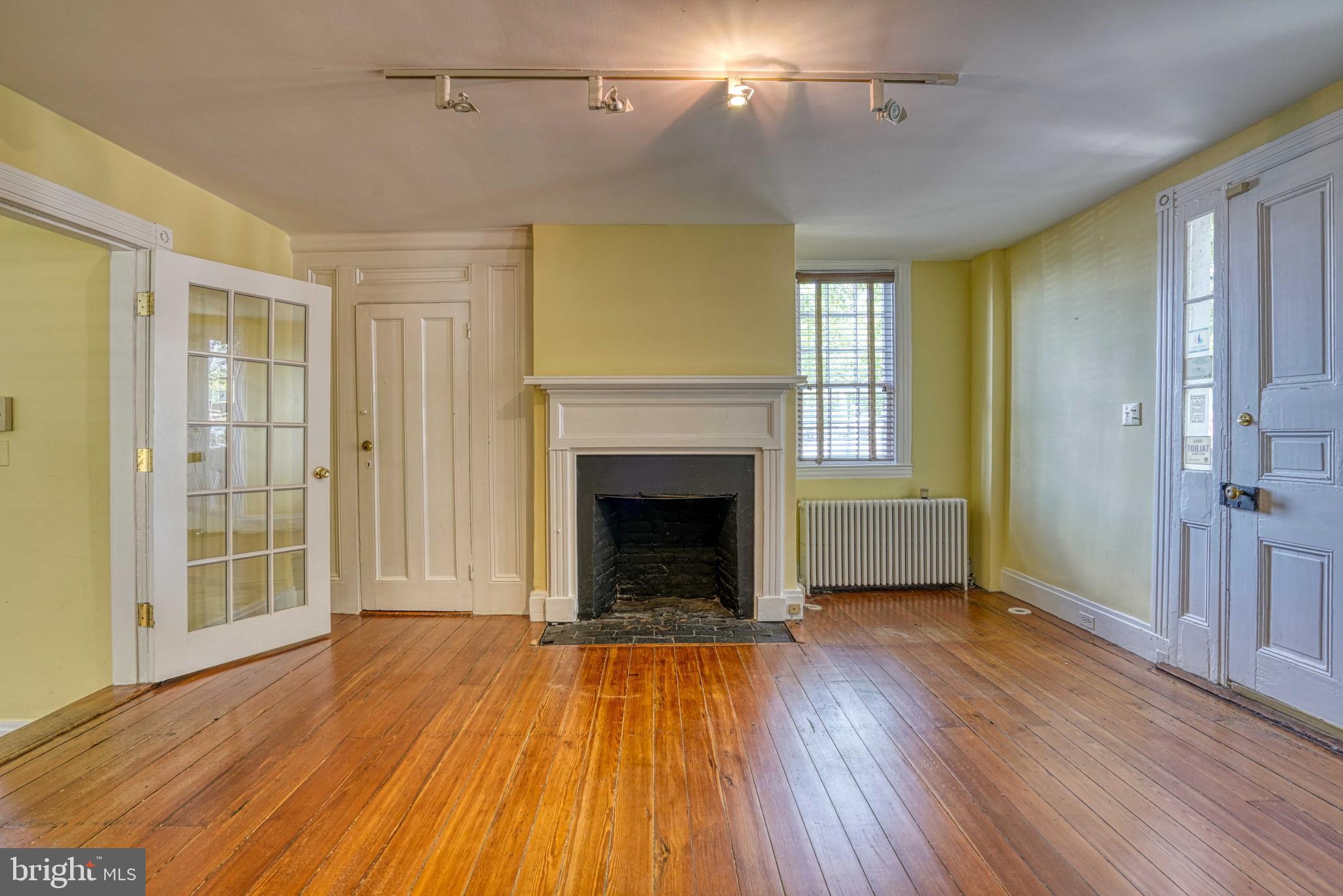 HISTORIC DISTRICT EASTON - Residential