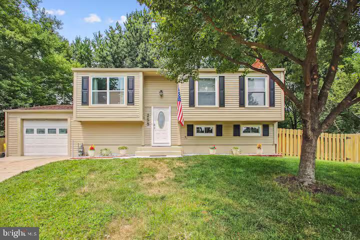 Beautifully updated 4-bedroom, 3-bath split foyer located in a quiet Severna Park cul-de-sac.
This home features an updated kitchen with newer appliances and sliding glass doors leading to a Trex deck—perfect for outdoor entertaining. All three bathrooms have been tastefully renovated.
The spacious lower-level family room includes a gas fireplace and opens to a large, fully fenced backyard with a patio area. Additionally, the large laundry room can be converted into a game or playroom.
Additional features include a one-car attached garage, newer systems, and ample storage. Conveniently located near schools, shopping, and commuter routes. Move-in ready and a must-see!