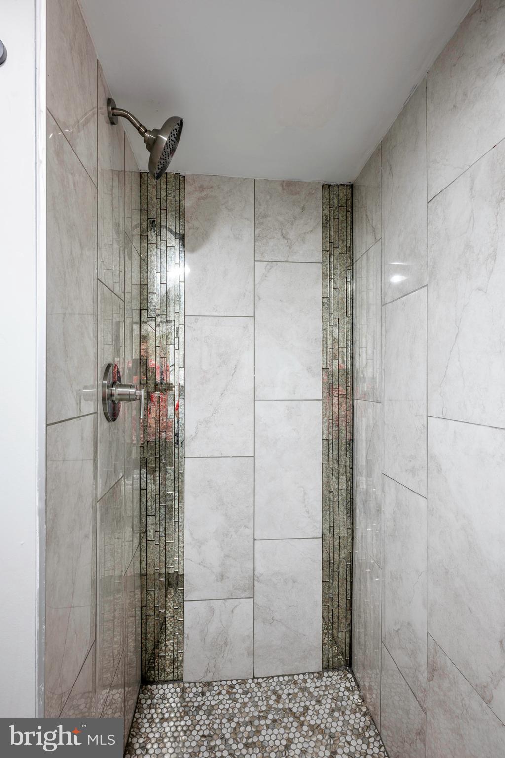 MONTEBELLO LAKE - Residential