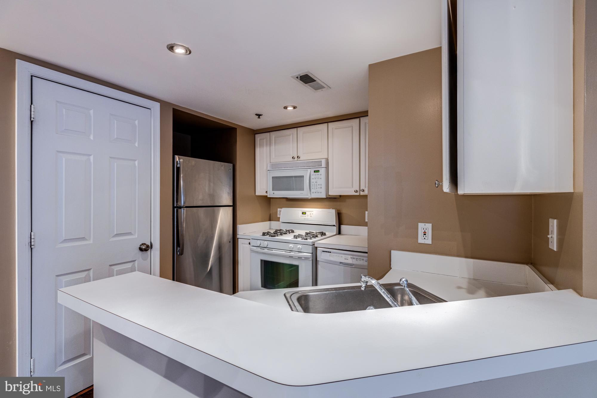 BALLSTON - Residential Lease