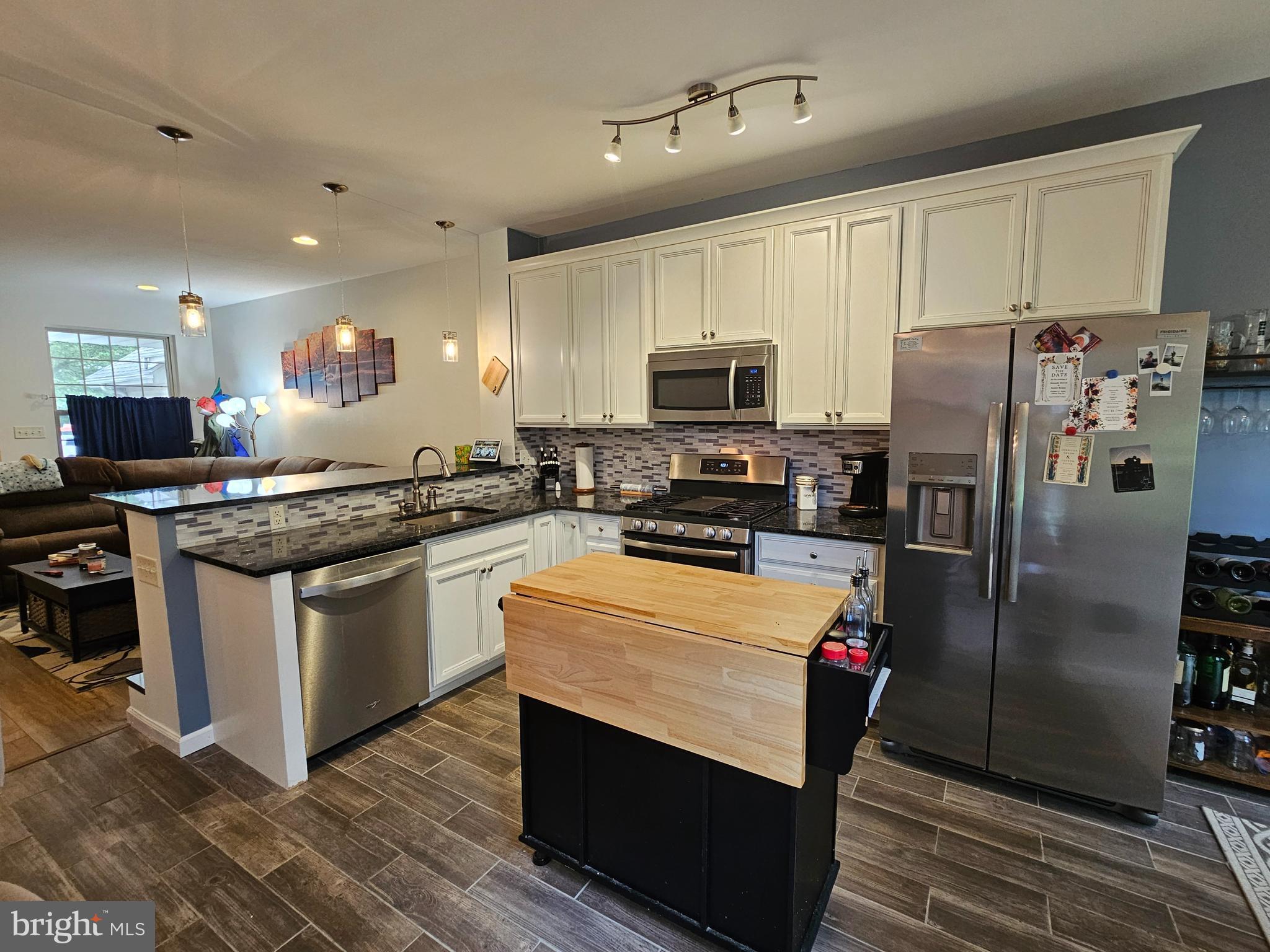 107 COUNTRY LANE