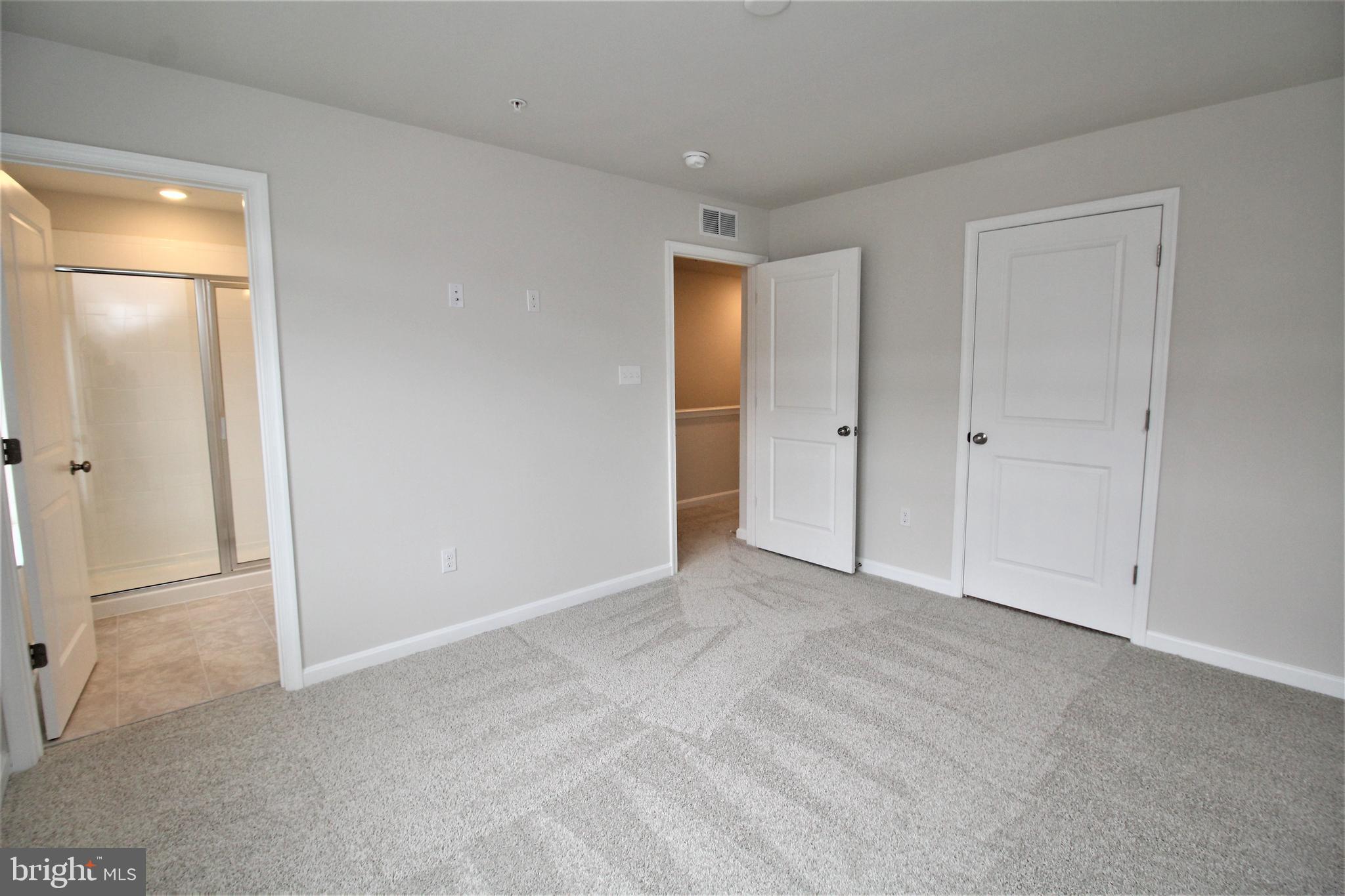 WOODMORE OVERLOOK - Residential Lease