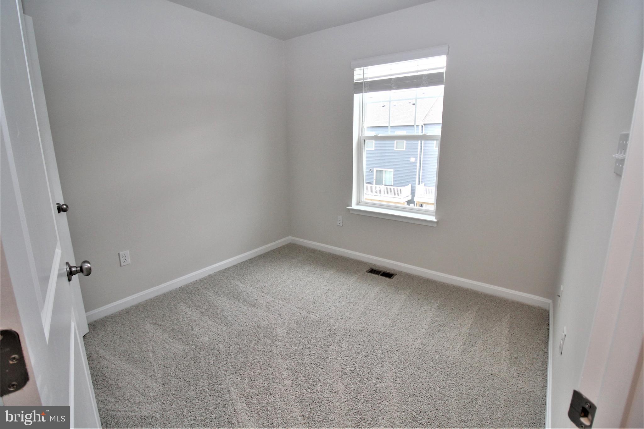 WOODMORE OVERLOOK - Residential Lease