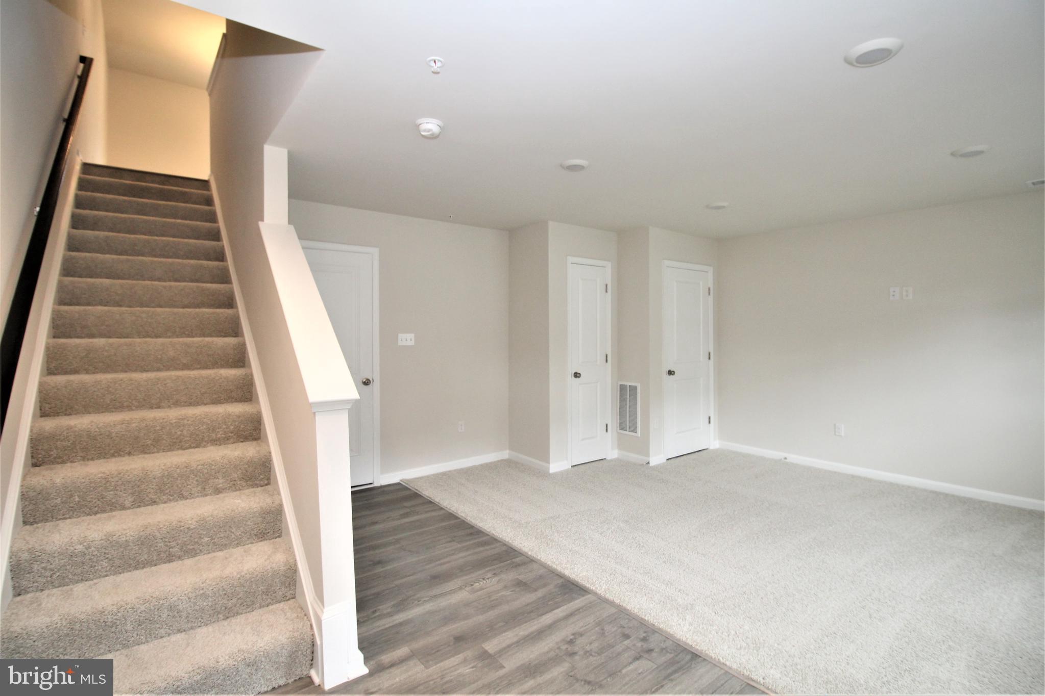 WOODMORE OVERLOOK - Residential Lease