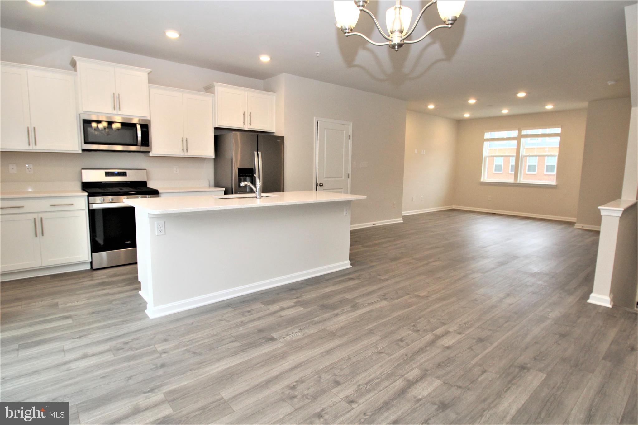 WOODMORE OVERLOOK - Residential Lease