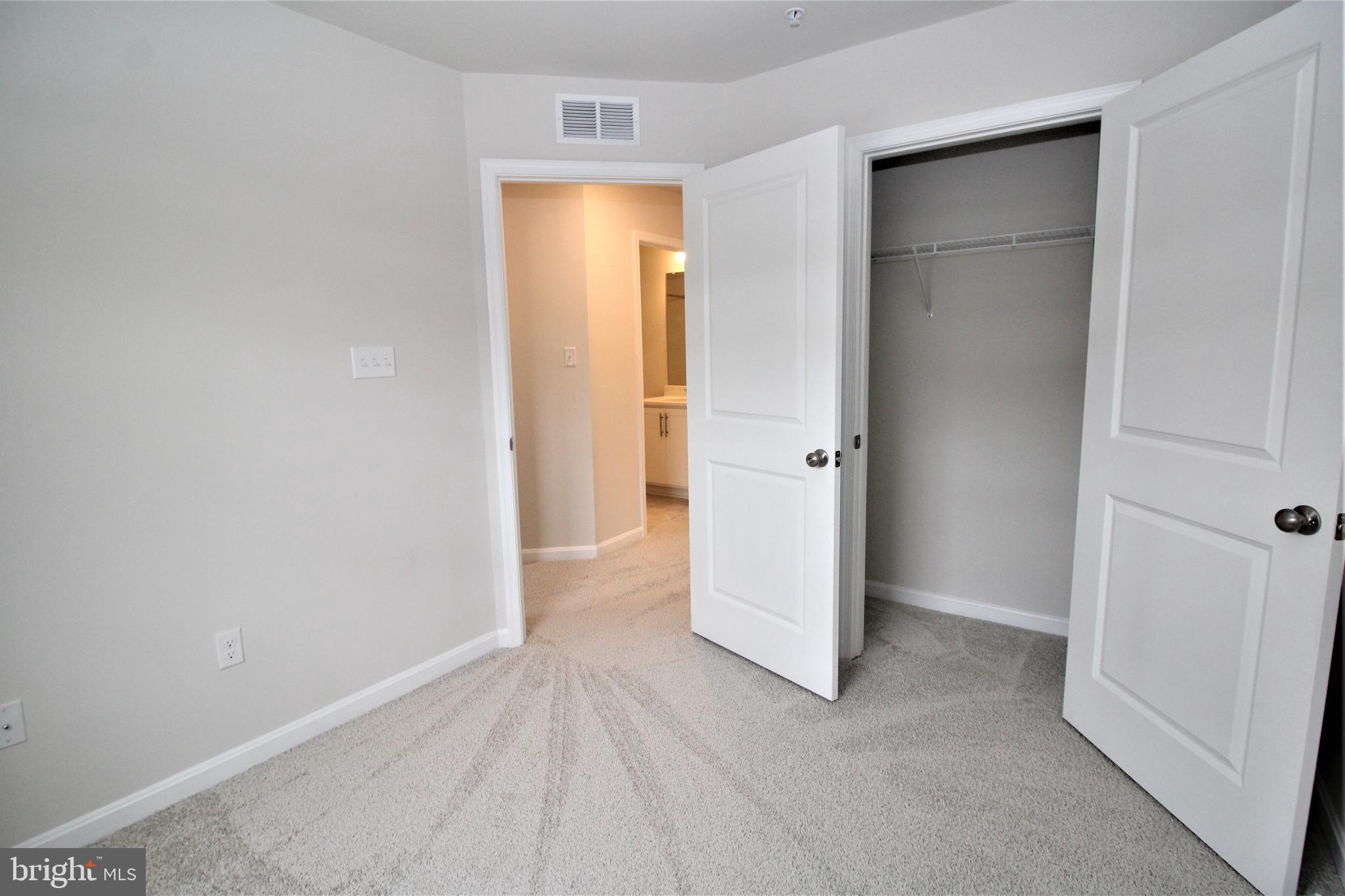 WOODMORE OVERLOOK - Residential Lease