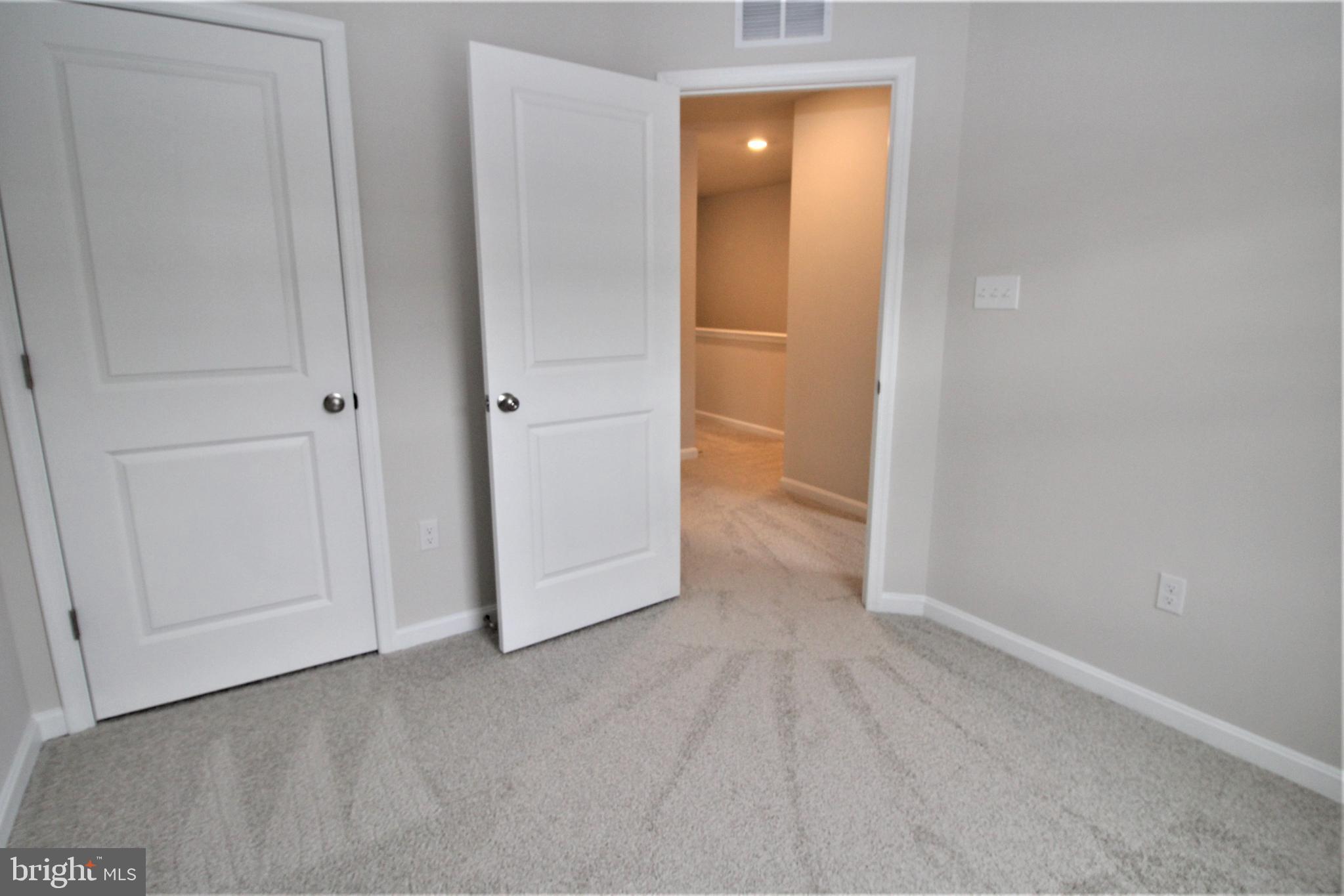 WOODMORE OVERLOOK - Residential Lease