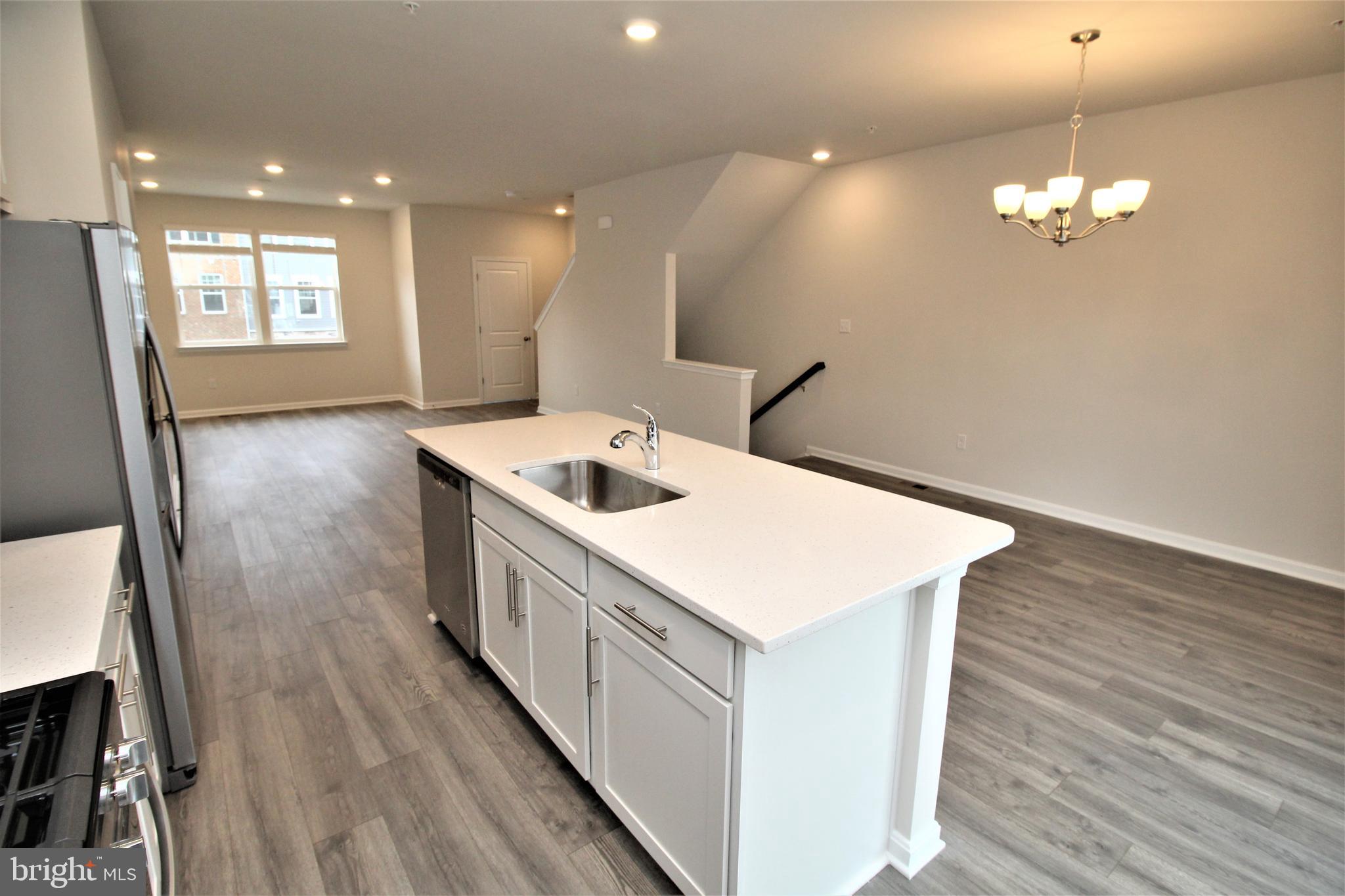 WOODMORE OVERLOOK - Residential Lease