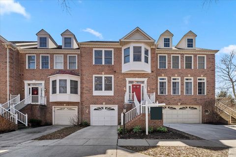 Townhouse For Sale - 12626 Granite Ridge Drive<br/> NORTH POTOMAC, MD 20878