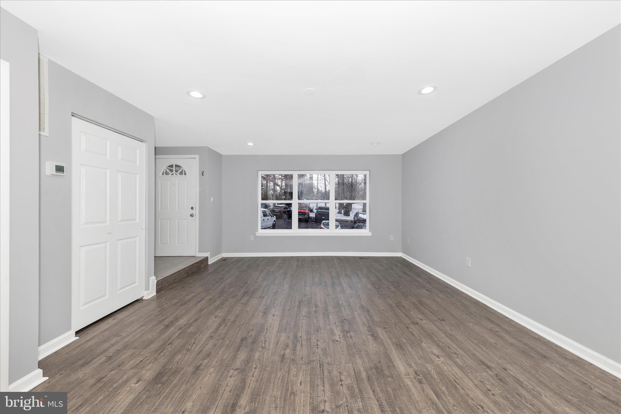 GUNNERS LAKE VILLAGE - Residential