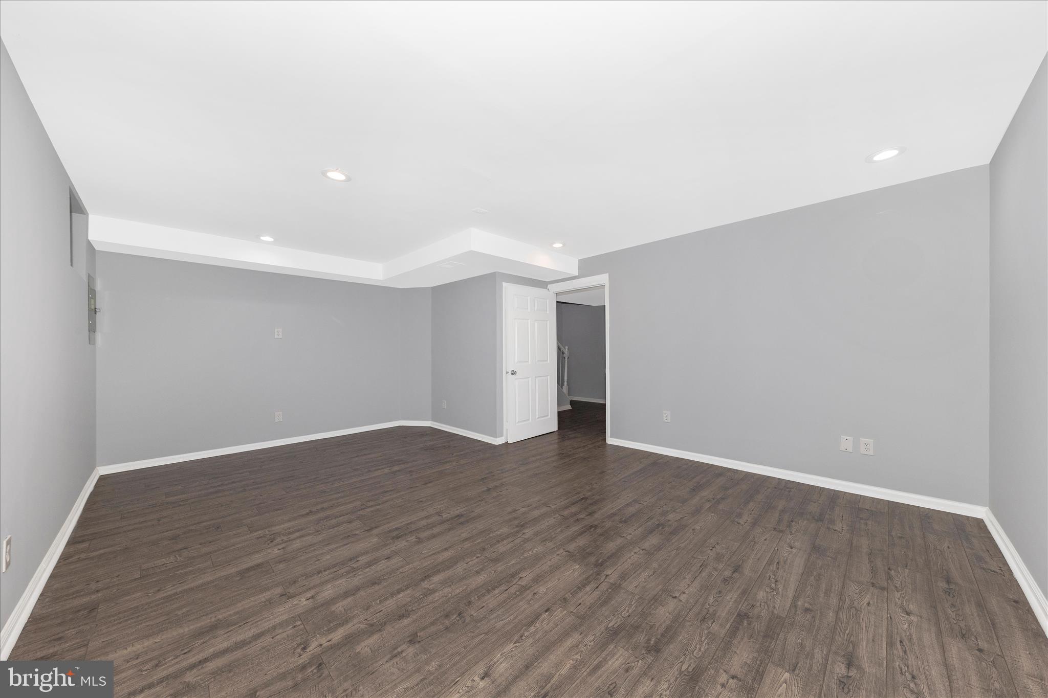 GUNNERS LAKE VILLAGE - Residential