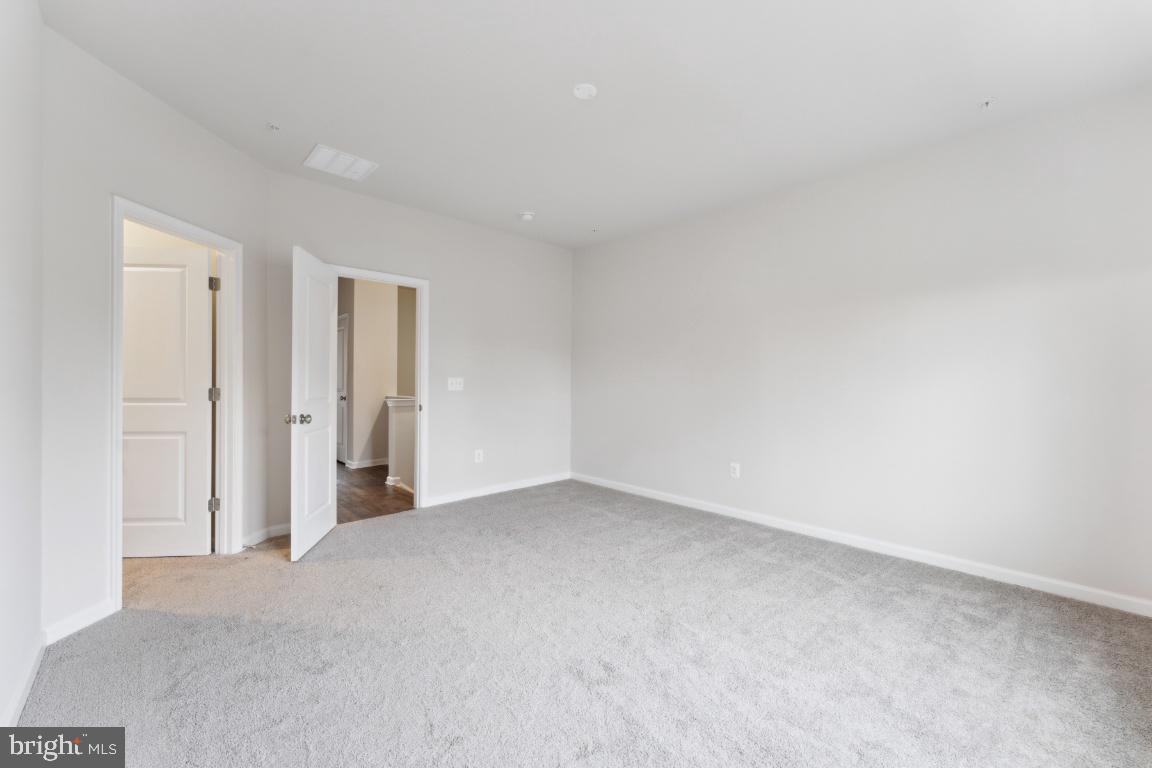 DAMASCUS VILLAGE - Residential