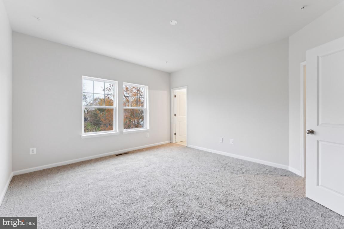 DAMASCUS VILLAGE - Residential