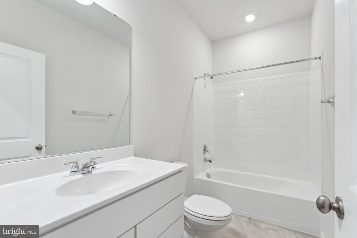 DAMASCUS VILLAGE - Residential