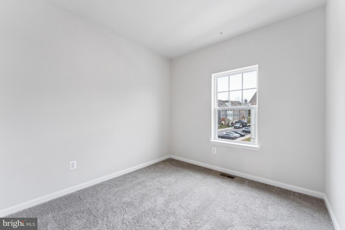 DAMASCUS VILLAGE - Residential