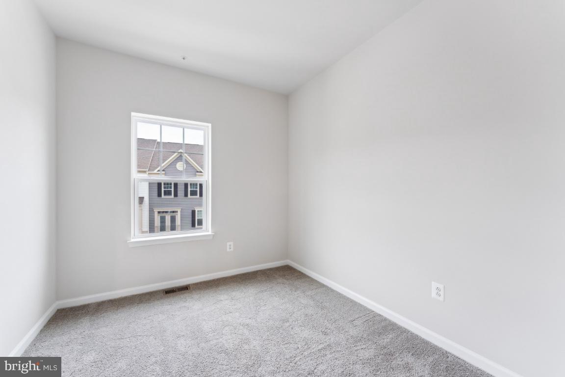 DAMASCUS VILLAGE - Residential