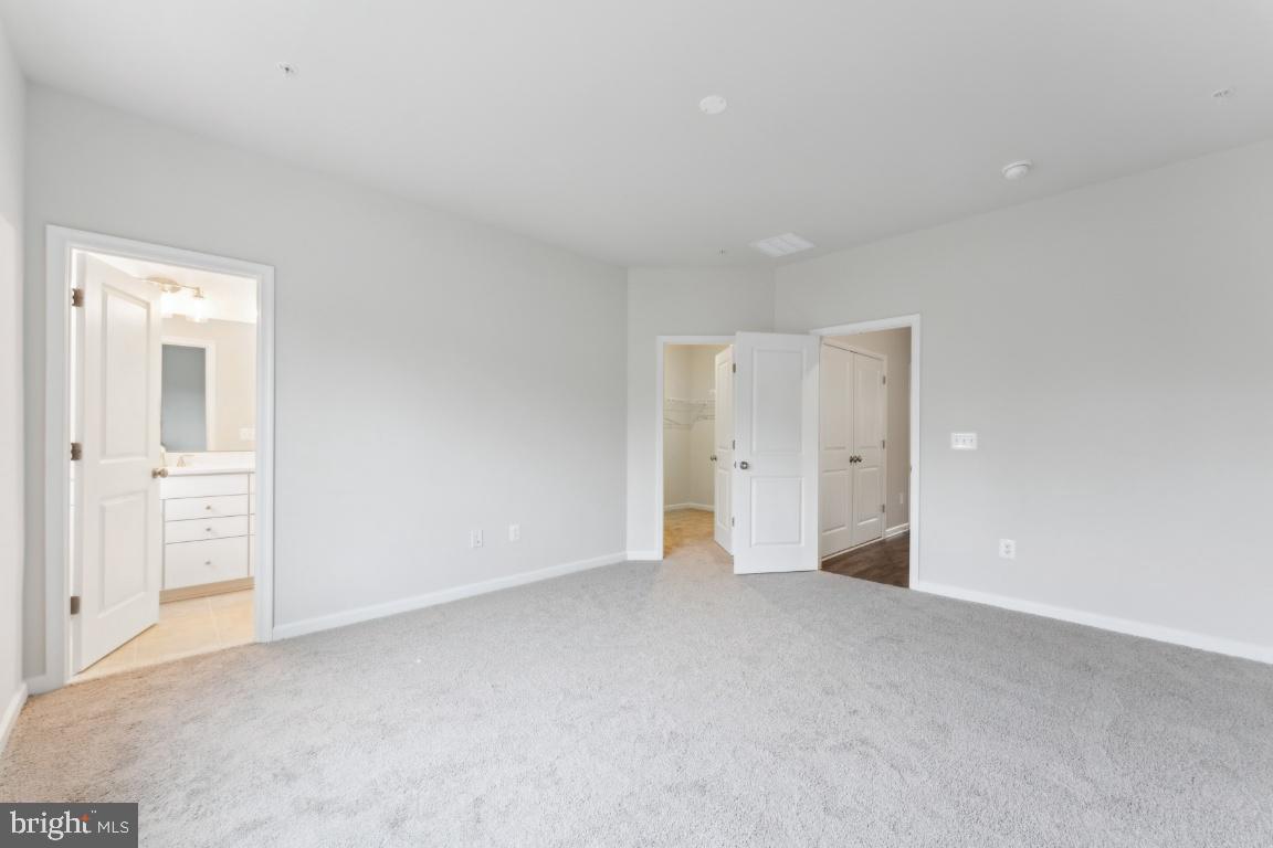 DAMASCUS VILLAGE - Residential