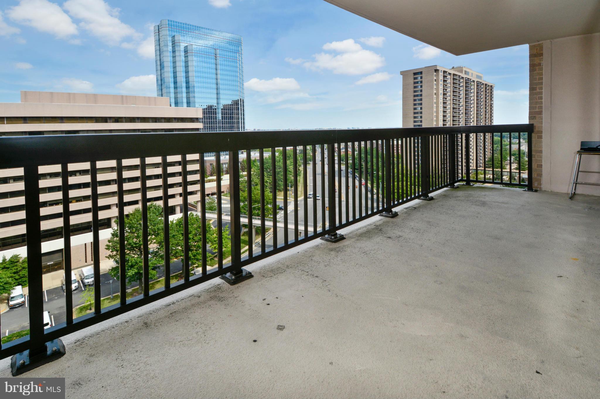 SKYLINE HOUSE - Residential Lease