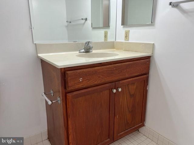 SKYLINE HOUSE - Residential Lease