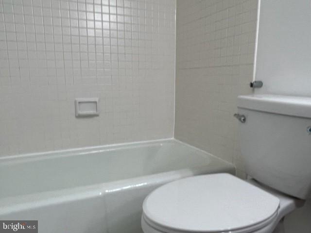 SKYLINE HOUSE - Residential Lease