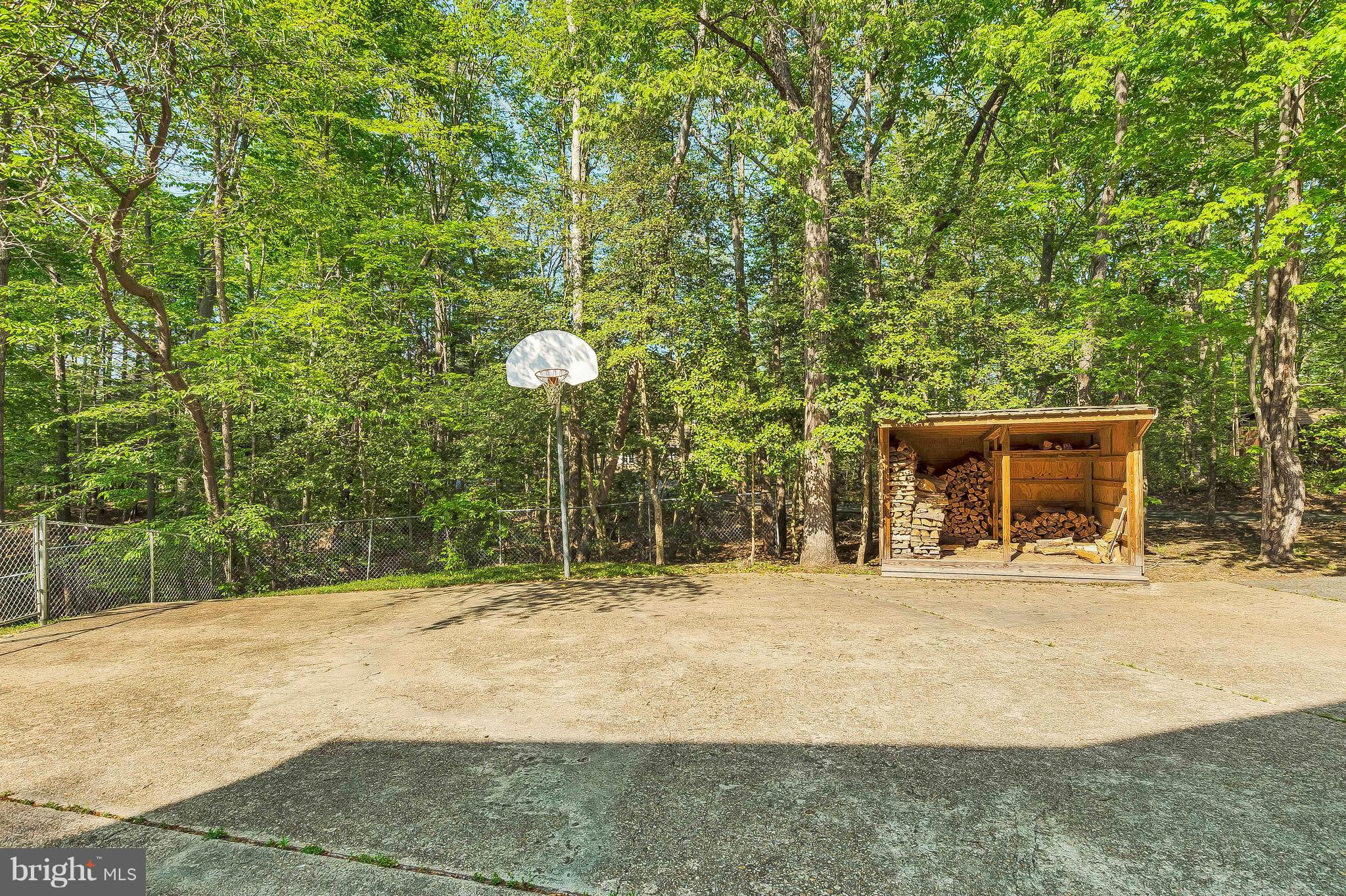 FERRY LANDING WOODS - Residential Lease