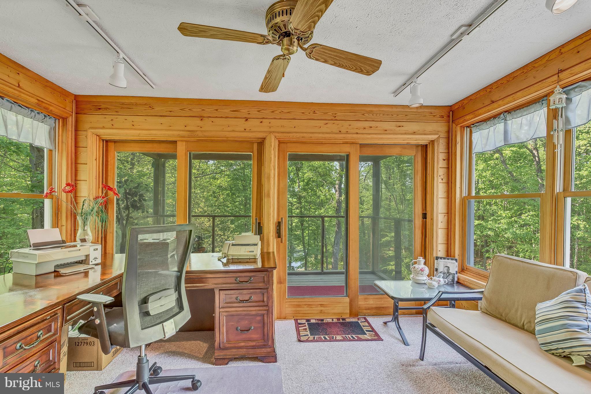 FERRY LANDING WOODS - Residential Lease