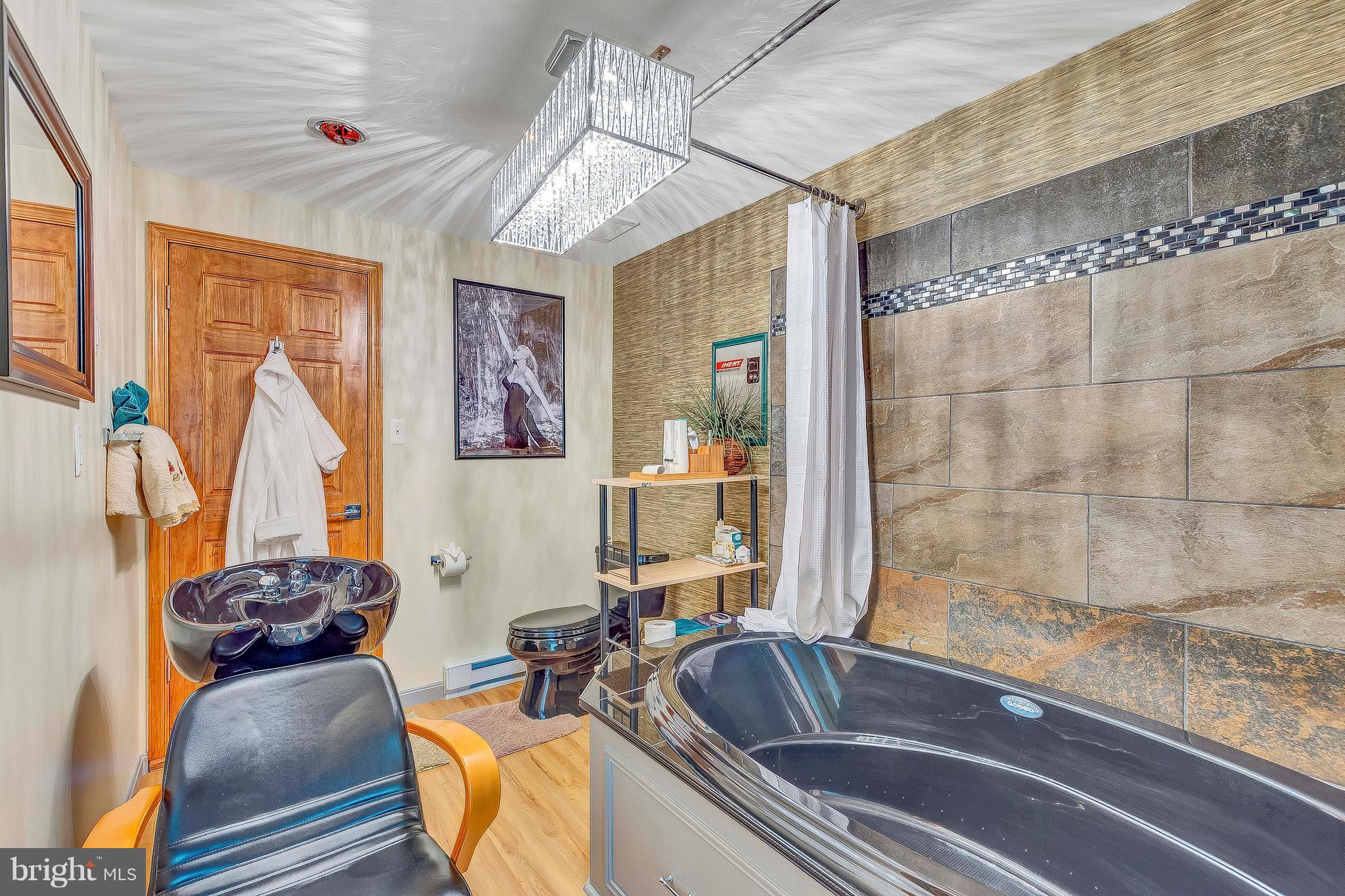 FERRY LANDING WOODS - Residential Lease