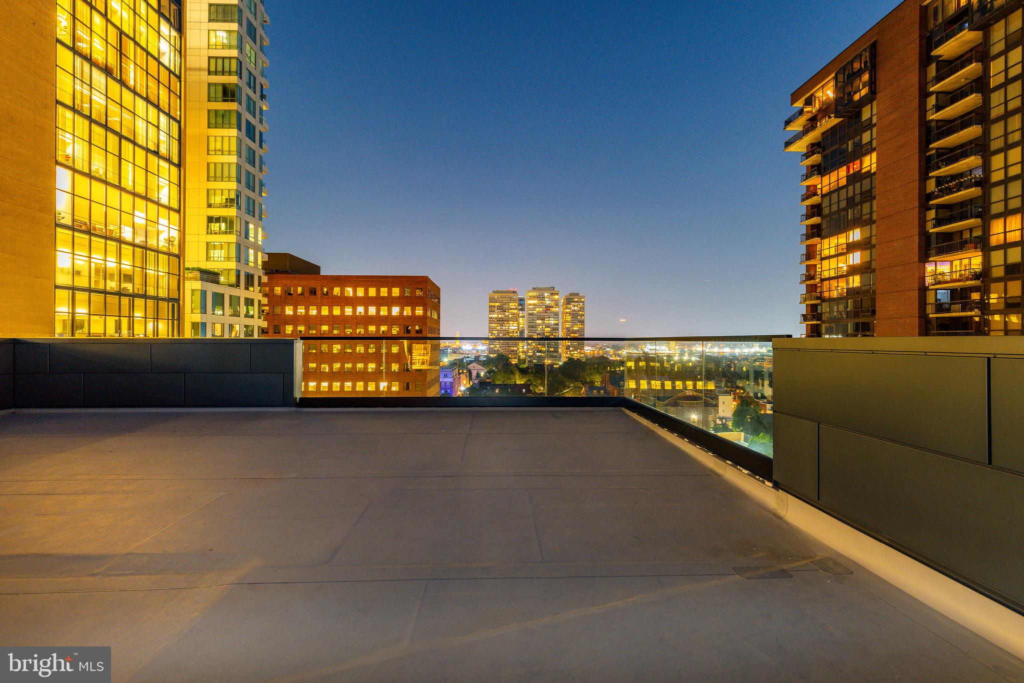 WASHINGTON SQ - Residential