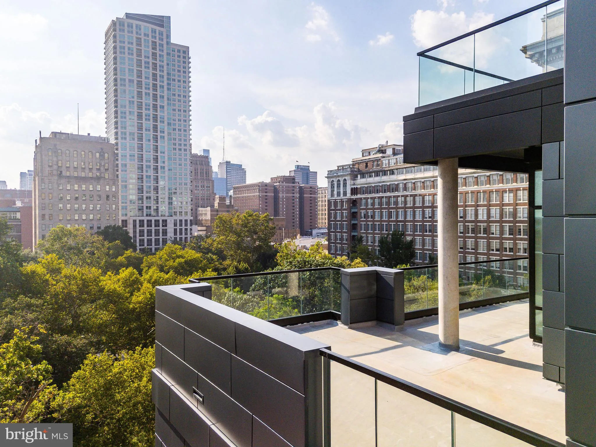 Philadelphia, Pennsylvania 19106, United States, 5 Bedrooms Bedrooms, ,6 BathroomsBathrooms,Residential,Active,119105